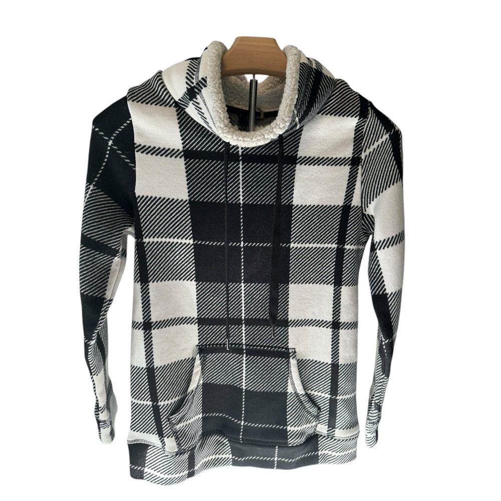 Pulloverr cowl neck fleece shirt size Small black‎ and white Women’s